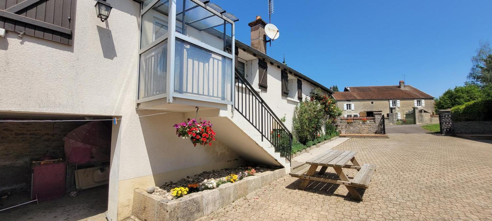 La Maison De L'Abeille De Percey Longeau-Percey Luaran gambar