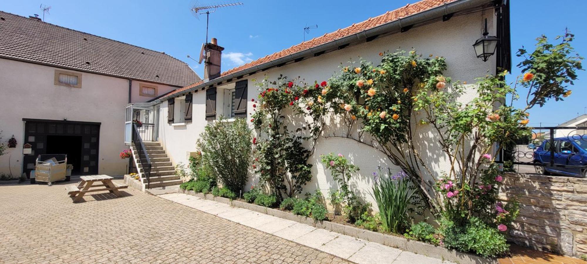 La Maison De L'Abeille De Percey Longeau-Percey Luaran gambar